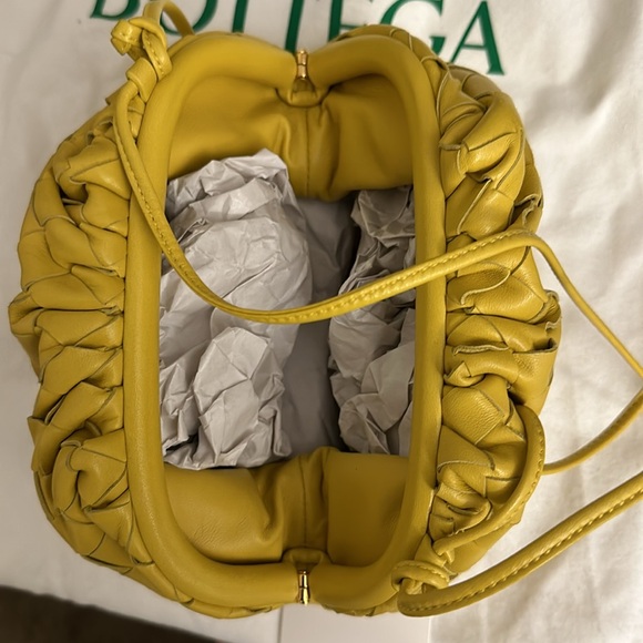 Authentic Bottega Veneta Yellow intrecciato leather mini clutch 💛 - Picture 9 of 9